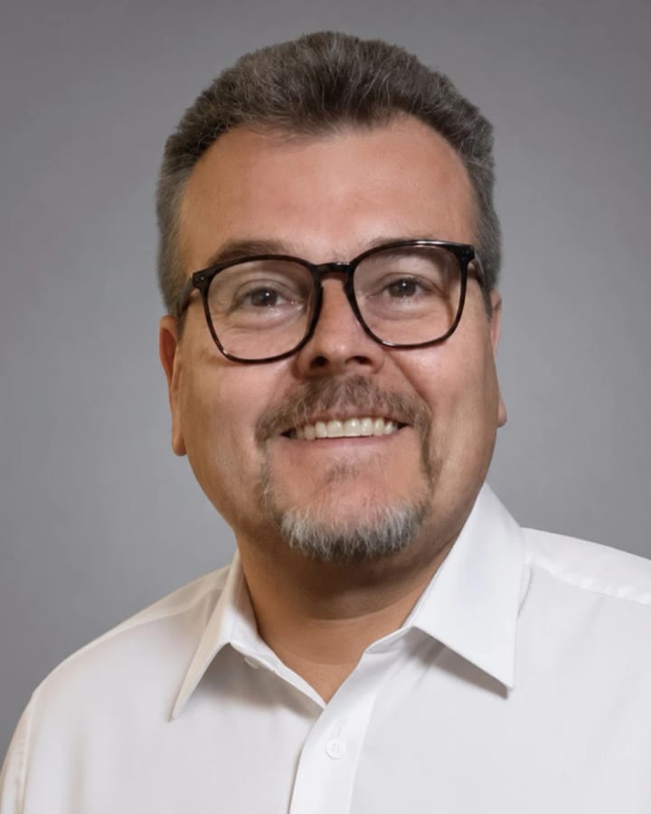 Manuel Agurto, ingeniero en computación y contador de Agurtax